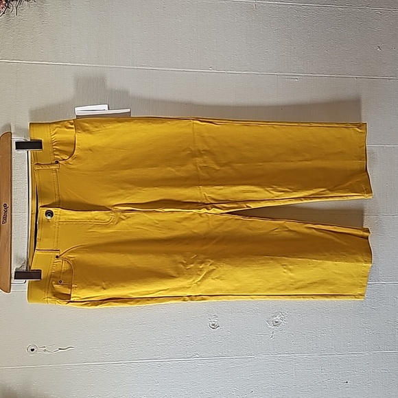 89th & Madison Women's Capri Pants Sunflower Size 12 - Picture 2 of 7